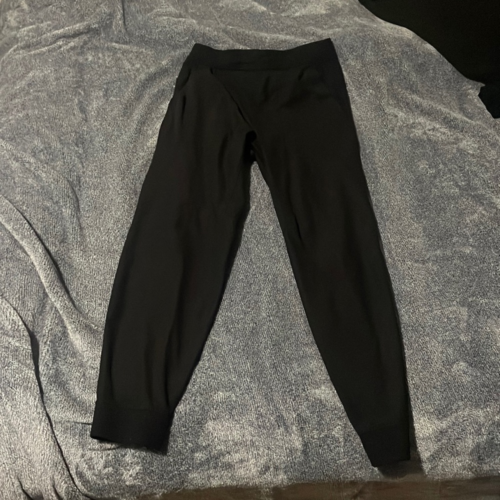 Lululemon black sweats with metal zipper